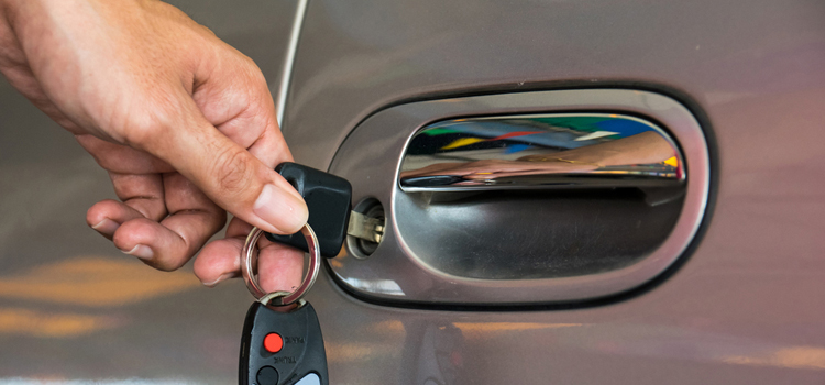 Car door lock repair in Altadena